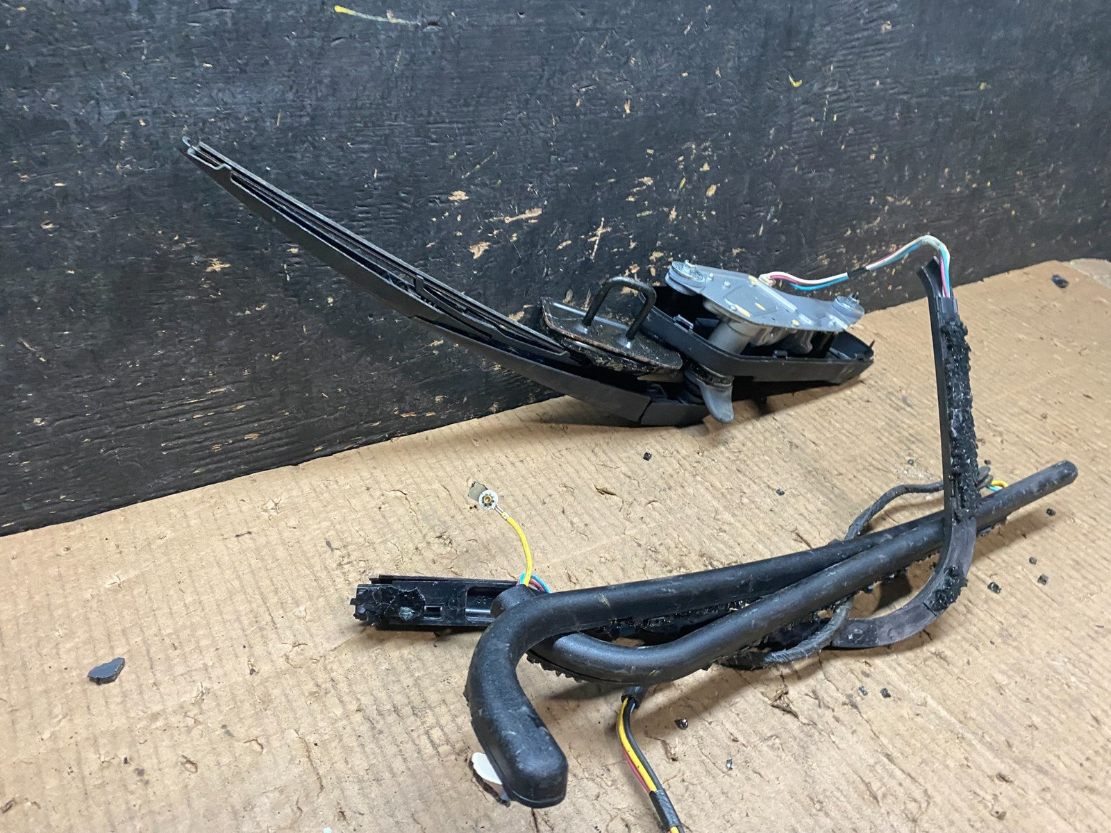 2011-2013 Jeep Grand Cherokee Tailgate Back Door Rear Wiper Motor Wiper y6704 DG4