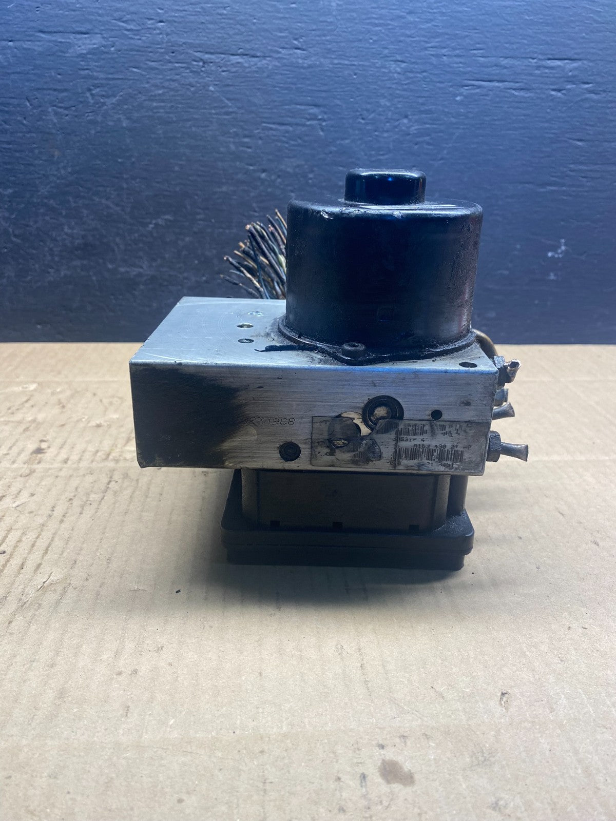 2002 to 2005 Mercedes W163 ML320 ML350 ABS Anti Lock Brake Pump Module ad0484 DG5