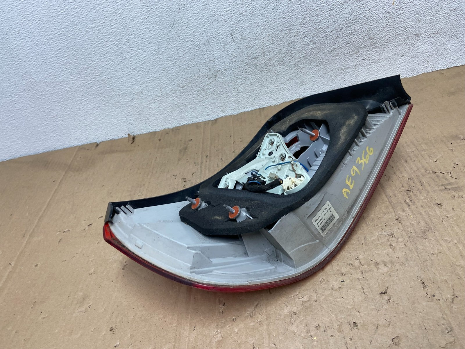 2007 - 2010 BMW M3 328i 335i Convertible Right Passenger Tail Light AE93666