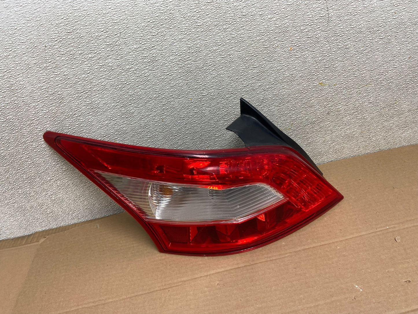 2009 2010 2011 Nissan Maxima Left Driver Lh Side Tail light OEM AB1253 LK0