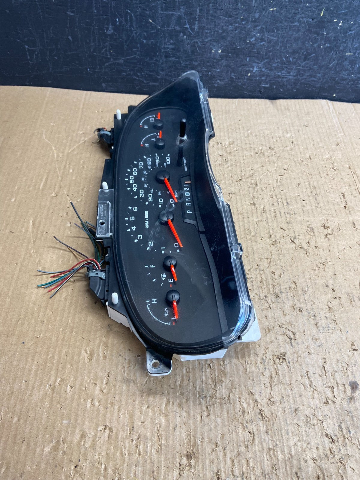 2006 Ford E350 Gauge Speedometer Cluster AF1581 DG1
