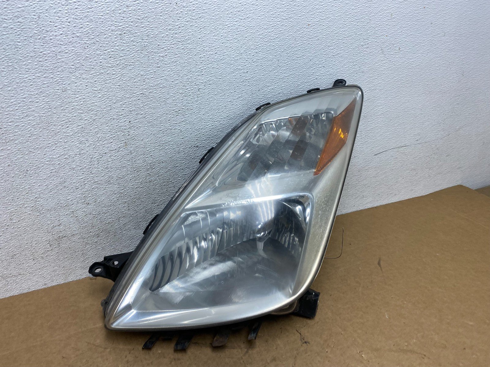 2004 - 2005 Toyota Prius Left Driver Lh Xenon HID Headlight AD6293 DW2