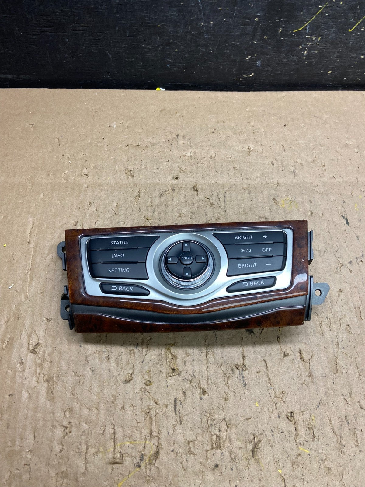 2009-2014 Nissan Murano AM FM Radio CD Control Panel T6171 DG0