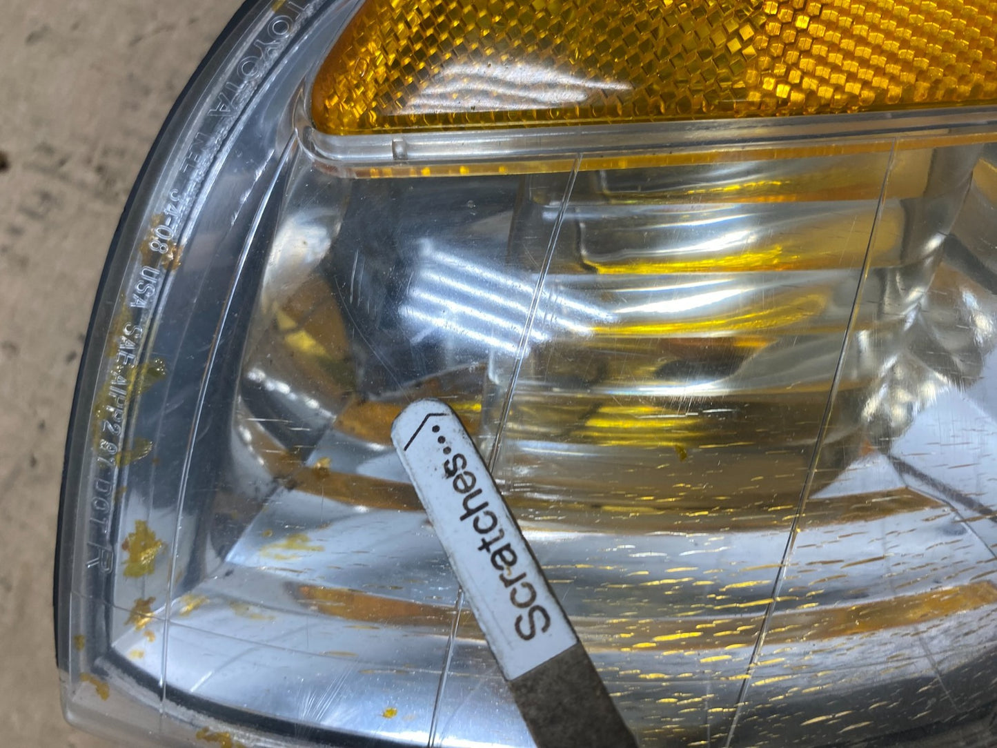 2000 to 2004 Toyota Tundra Right Passenger RH Side Turn Signal Light AF8206 DW3