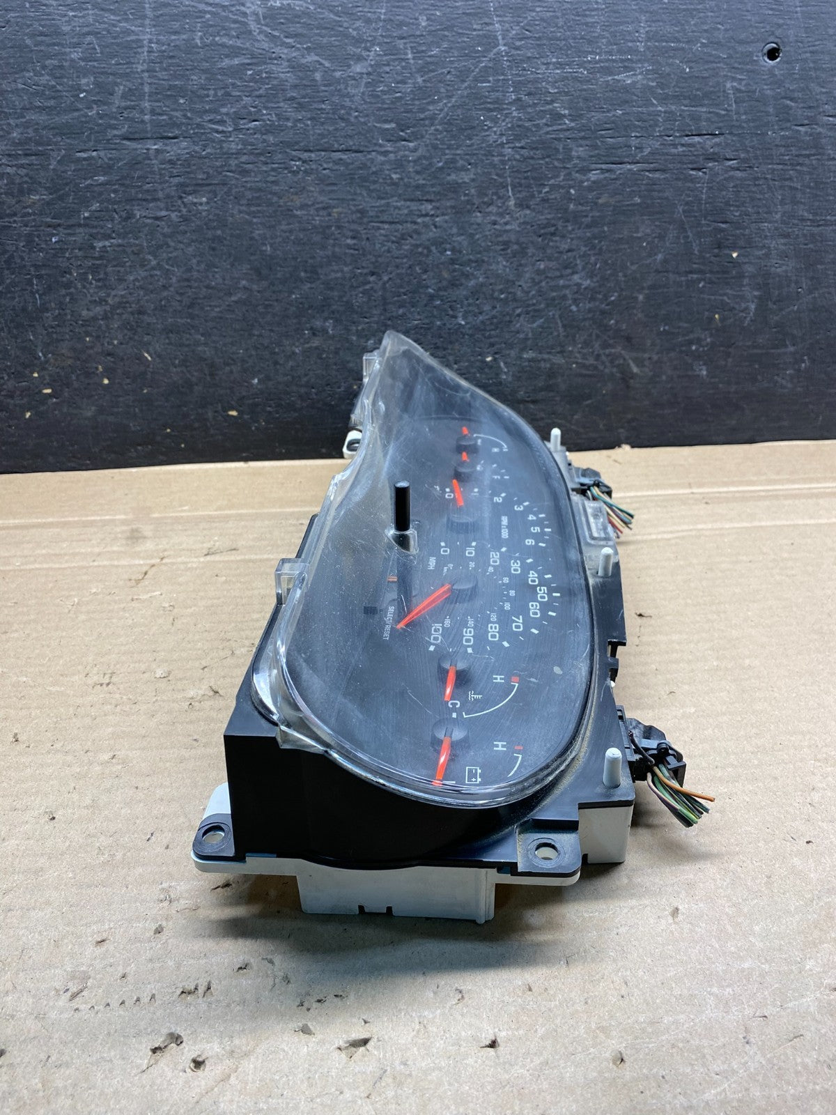 2006 Ford E350 Gauge Speedometer Cluster ah7545 DG2