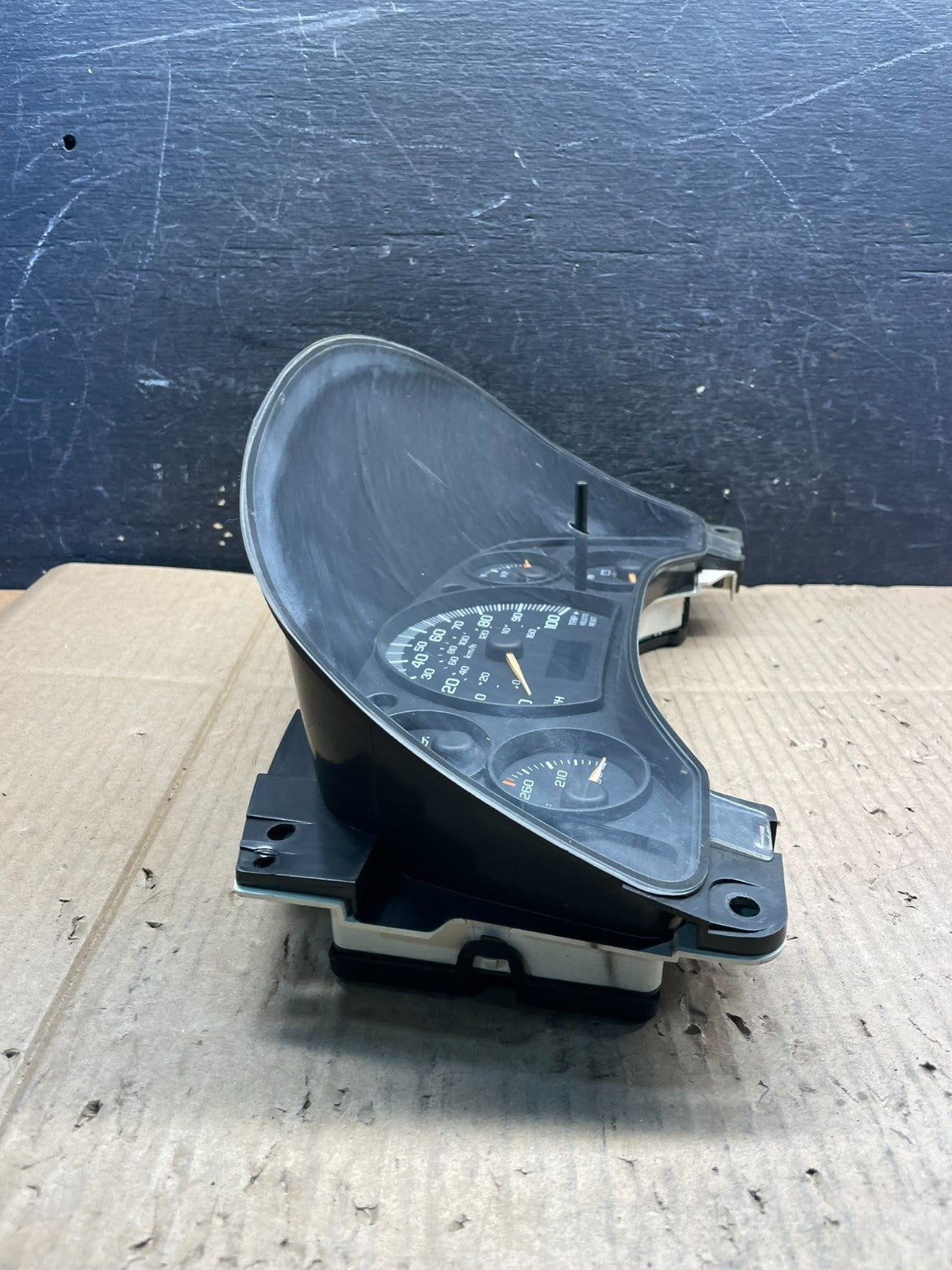 2004 to 2007 Chevrolet Express Speedometer Cluster Gauge OEM S2316 PS1