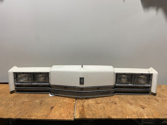 1989 to 1990 Buick Century Coupe Front Headlight Grill Header O32600