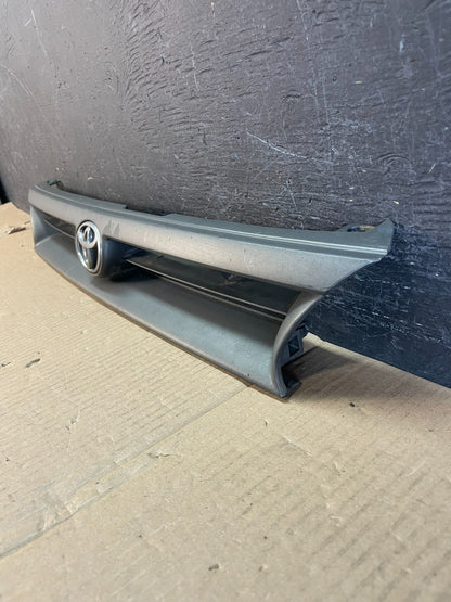 1993 to 1995 Toyota Corolla Front Grill Grille AE37911