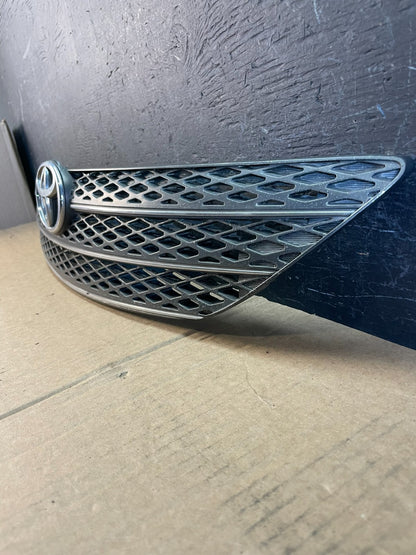 2002 2003 2004 Toyota Camry Front Upper Grill Grille ad0187 DG1