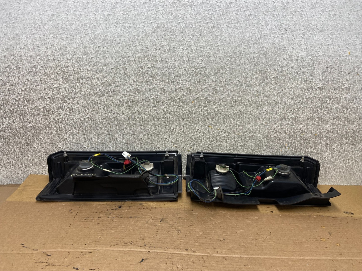 2006 to 2008 Hummer H3 Left+Right Set LED Black Tail Lights AB5245 DG7