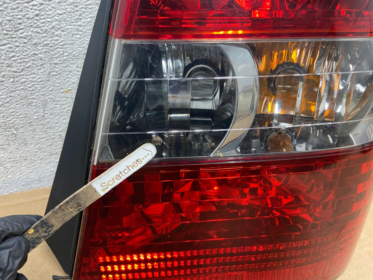 2004-2007 Toyota Highlander Right Passenger RH Side Tail Light AH8370 LK3