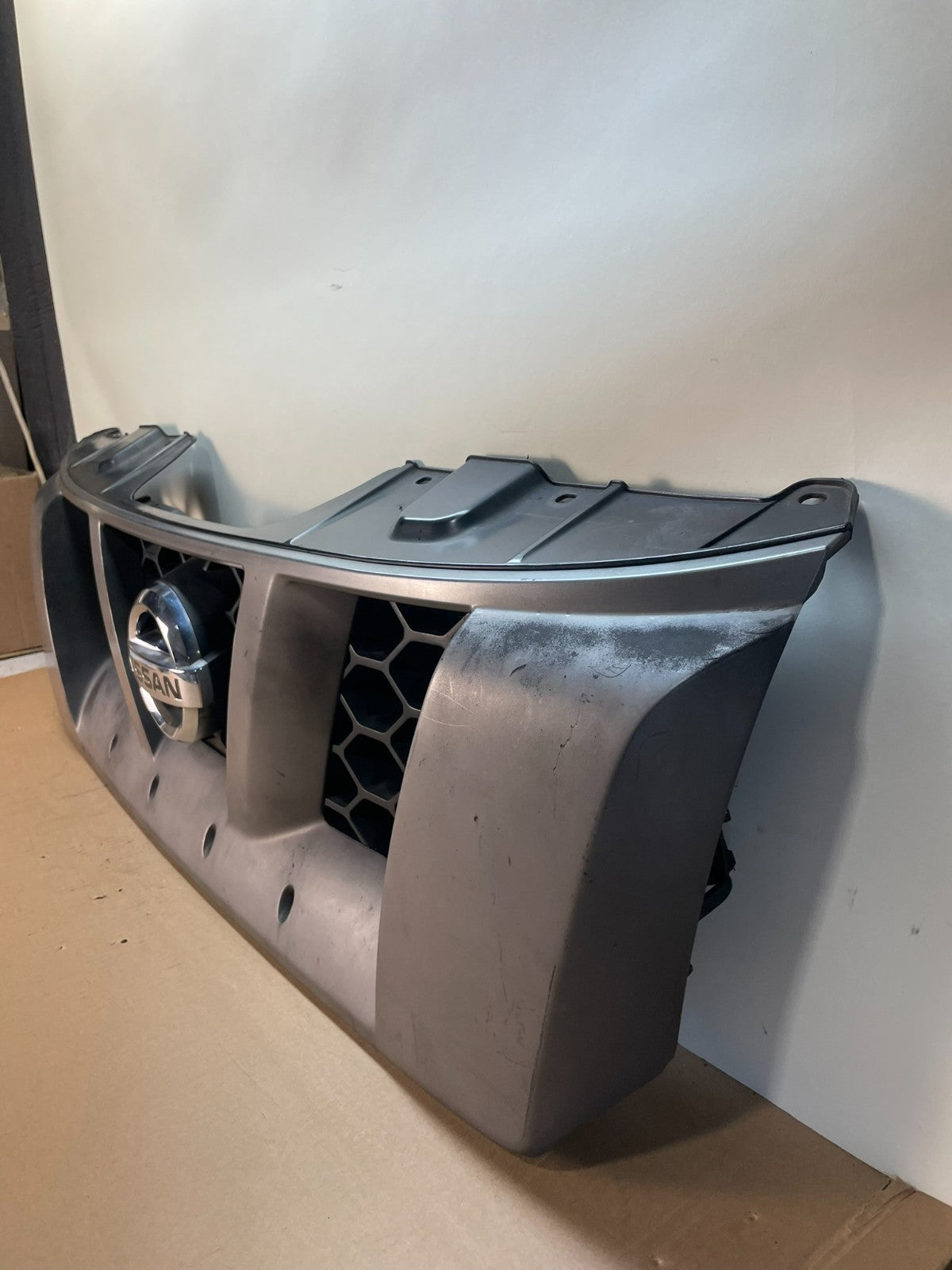 2005 2006 2007 2008 Nissan Xterra Front Upper Grill Grille AI4184 DG1