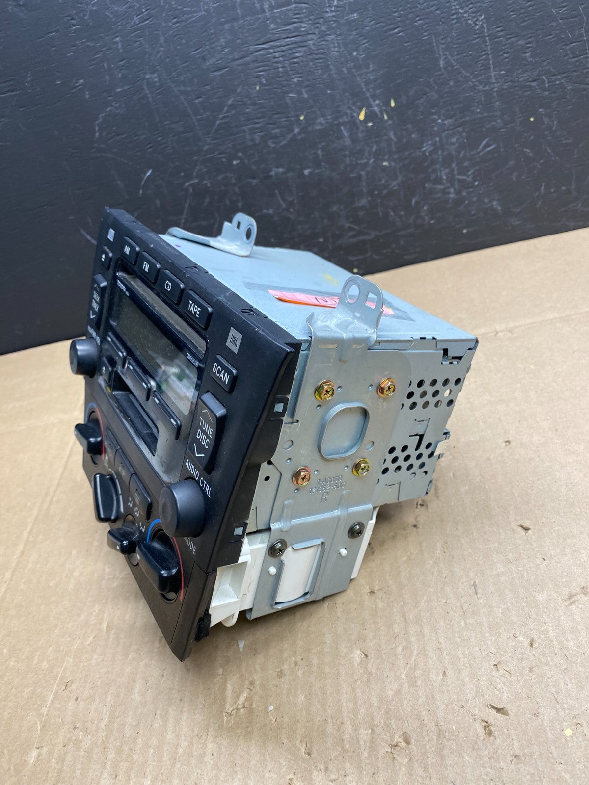 2000-2004 Toyota Avalon Radio Stereo 6 CD Tape Player Climate Control AB9452 DG2