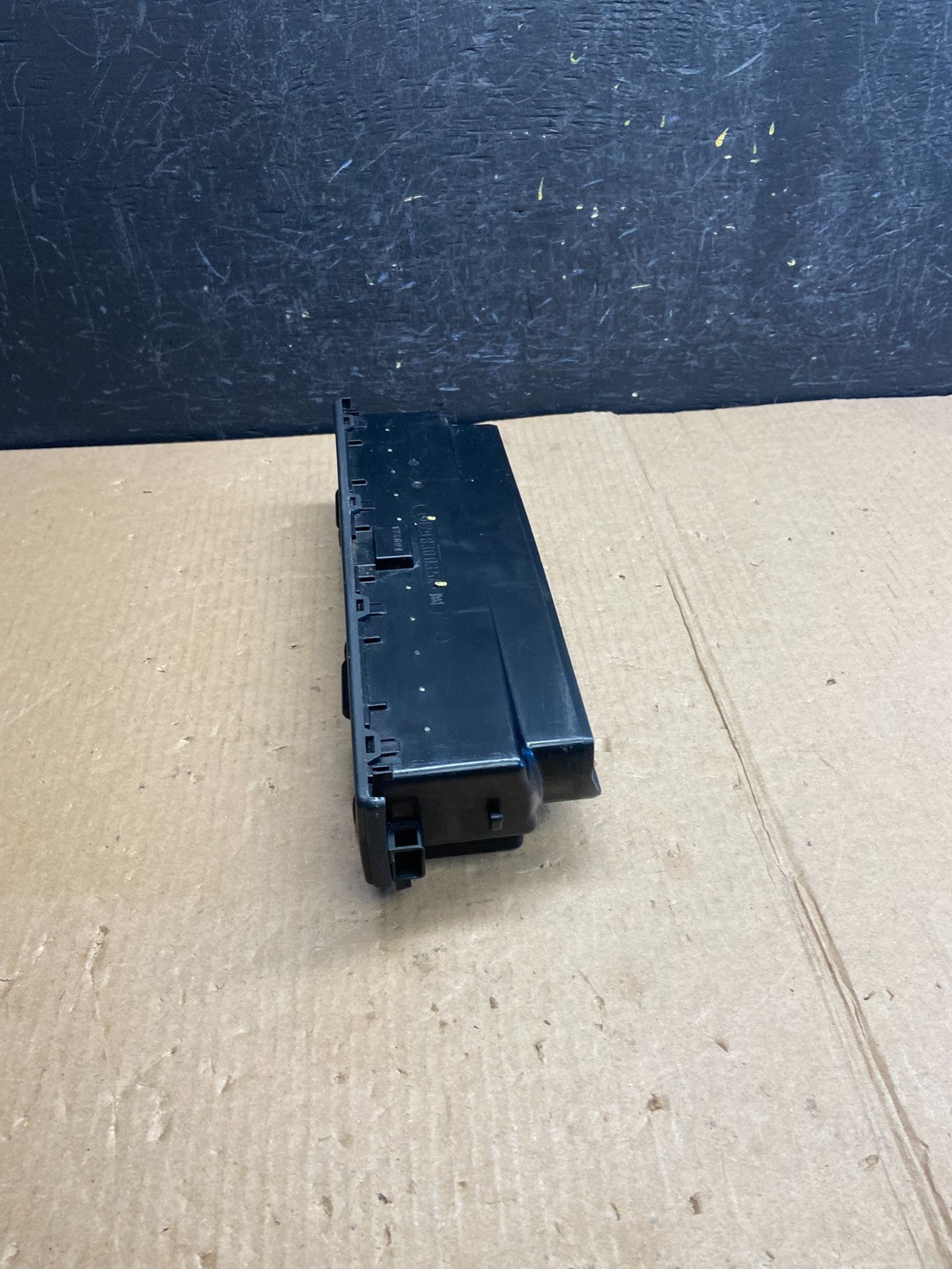 1990 to 1996 Mercedes R129 500SL SL320 Front Center Air Vent AE4219 DG2