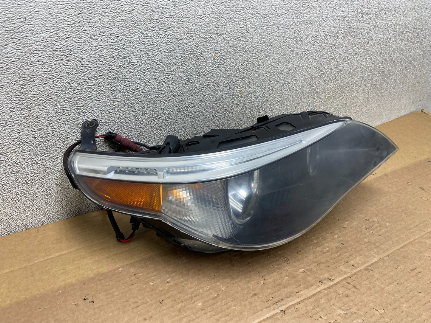 Halogen 2004 -2007 BMW 535i 5 Series Right Passenger Side Headlight AB5218 DW2