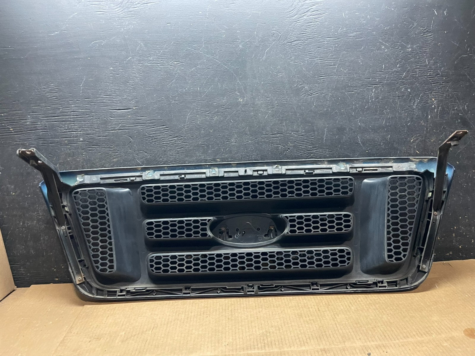 2004 to 2008 Ford F150 F-150 Front Upper Grill Grille Oem AA9096  DG5