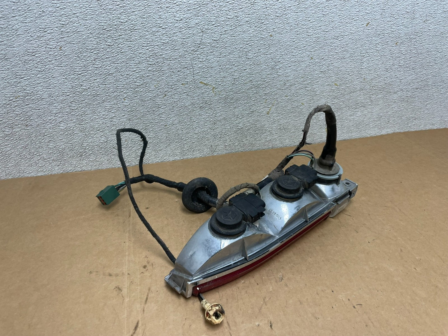 1988 to 1991 Chrysler New Yorker Right Passenger RH Tail Light Oem Q6582 DG3