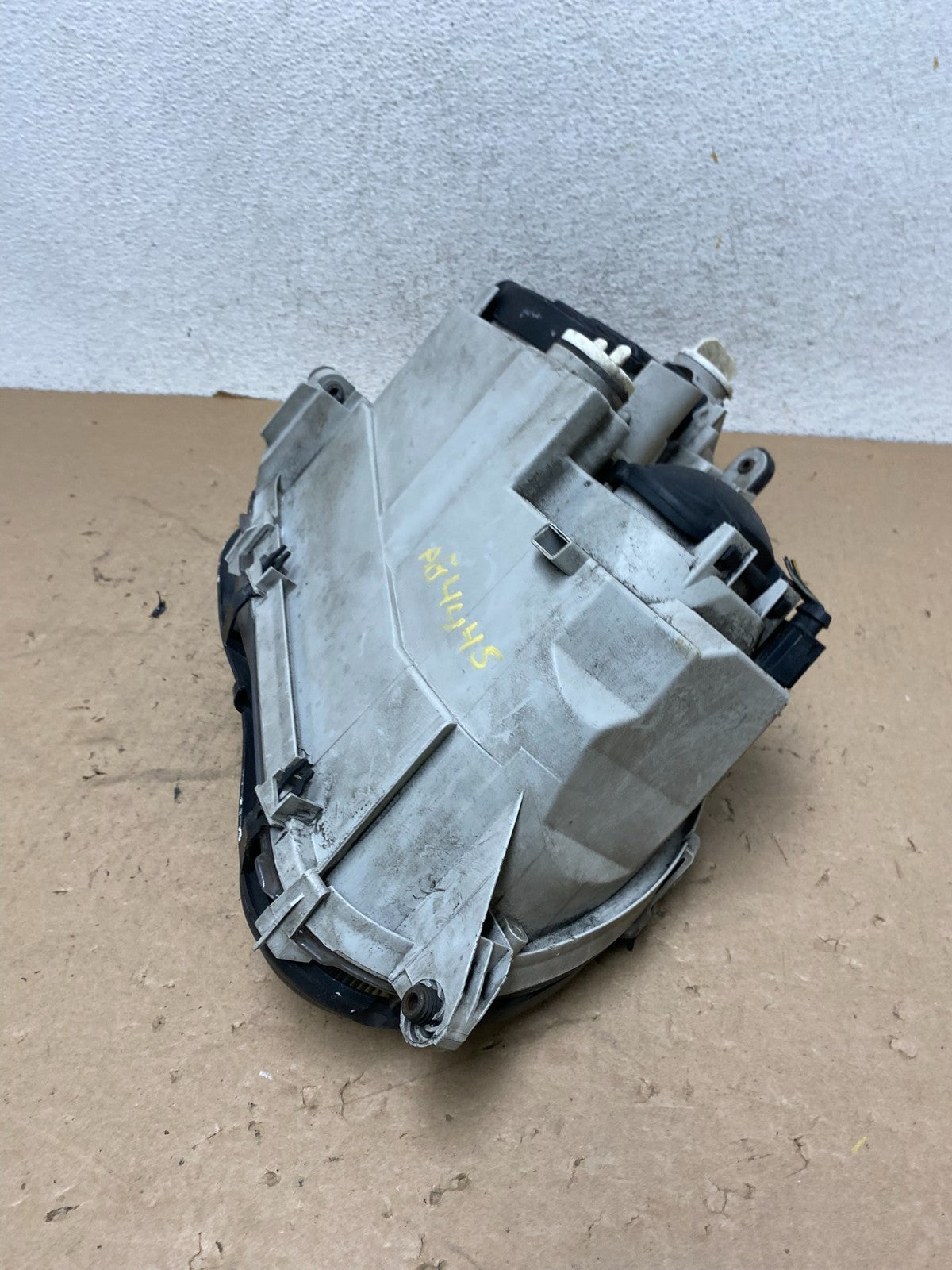 2001-2004 Mercedes-Benz C Class Halogen Left Driver Headlight AG4445 DW5