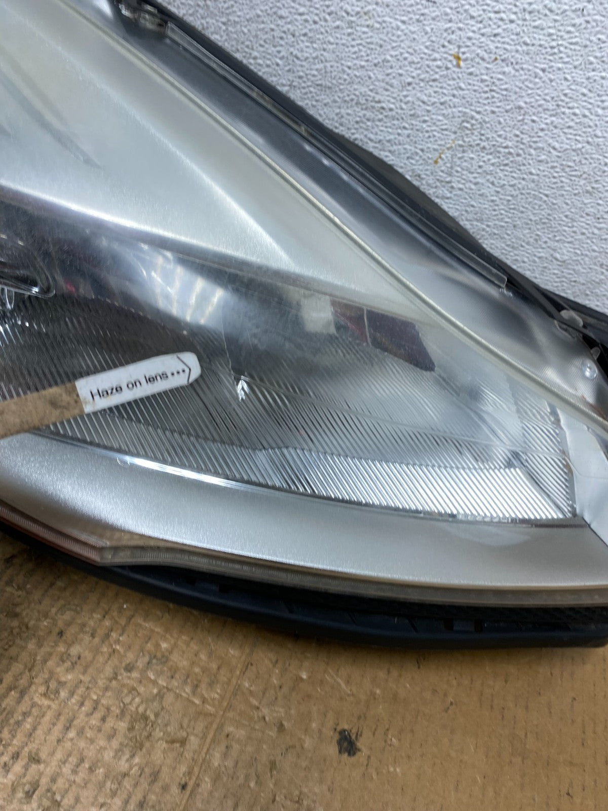 2013 - 2016 Ford Escape Headlight Right Passenger RH Side Halogen AE2809 DW5