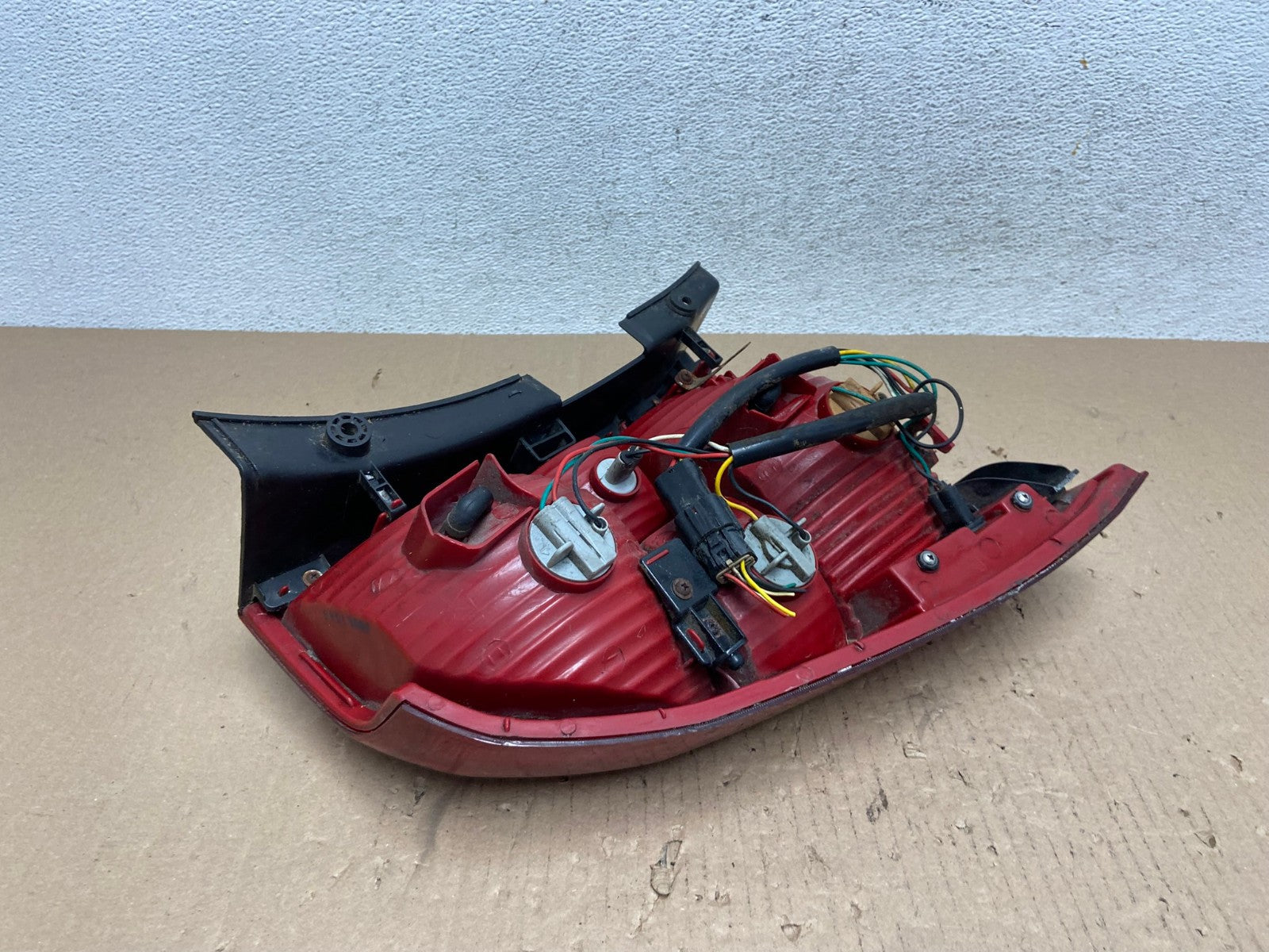 2005 to 2007 Kia Sportage Right Passenger Side RH Side Tail Light DEPO AE7358 LK5