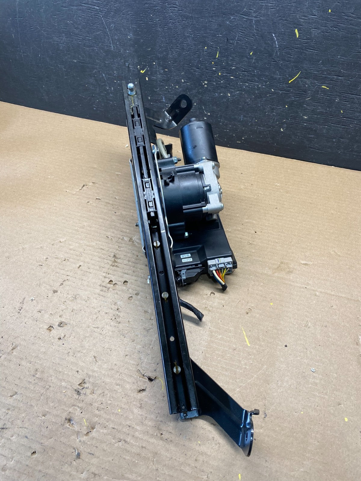 2006 - 2012 Hyundai Entourage Power Trunk Motor Assembly 81770-4D101 s2807 DG3