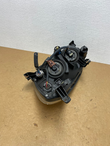 2009 - 2012 Toyota Rav4 Right Passenger RH Side Headlight Halogen AC1846 DW8