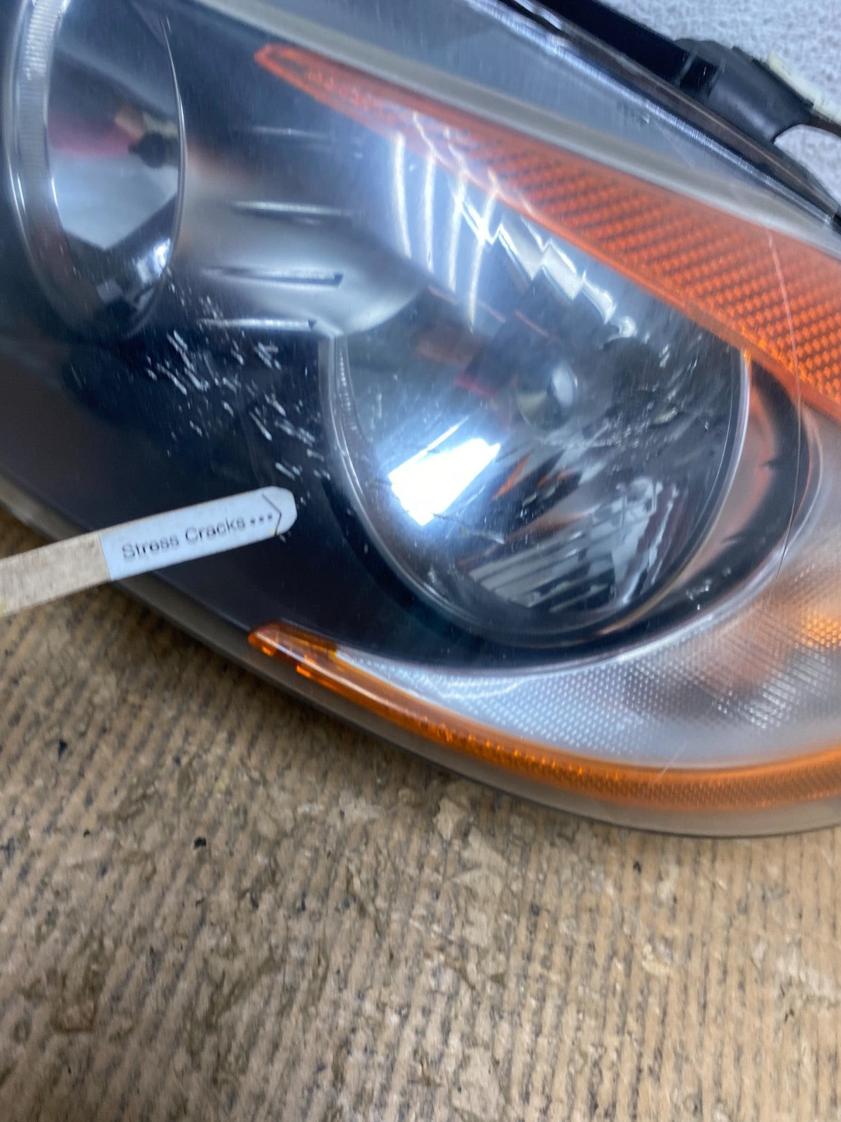 Halogen 2006 to 2008 BMW 3 Series Headlight Left Driver LH AE2794 DW4