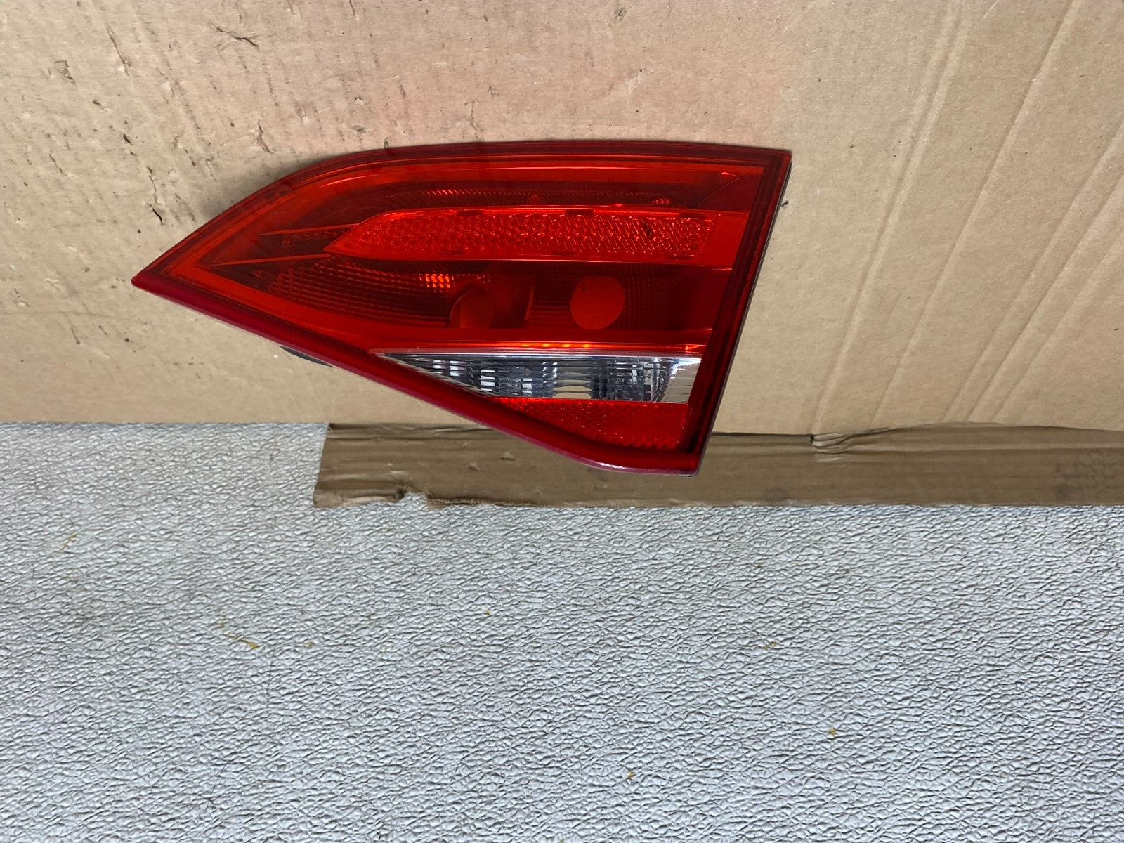 2009 2010 2011 2012 Audi A4 Sedan Right Passenger Inner Tail Light U7225 DW0