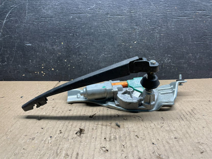 2009 to 2013 Subaru Forester Rear Windshield Washer Wiper Motor V8838 DG3