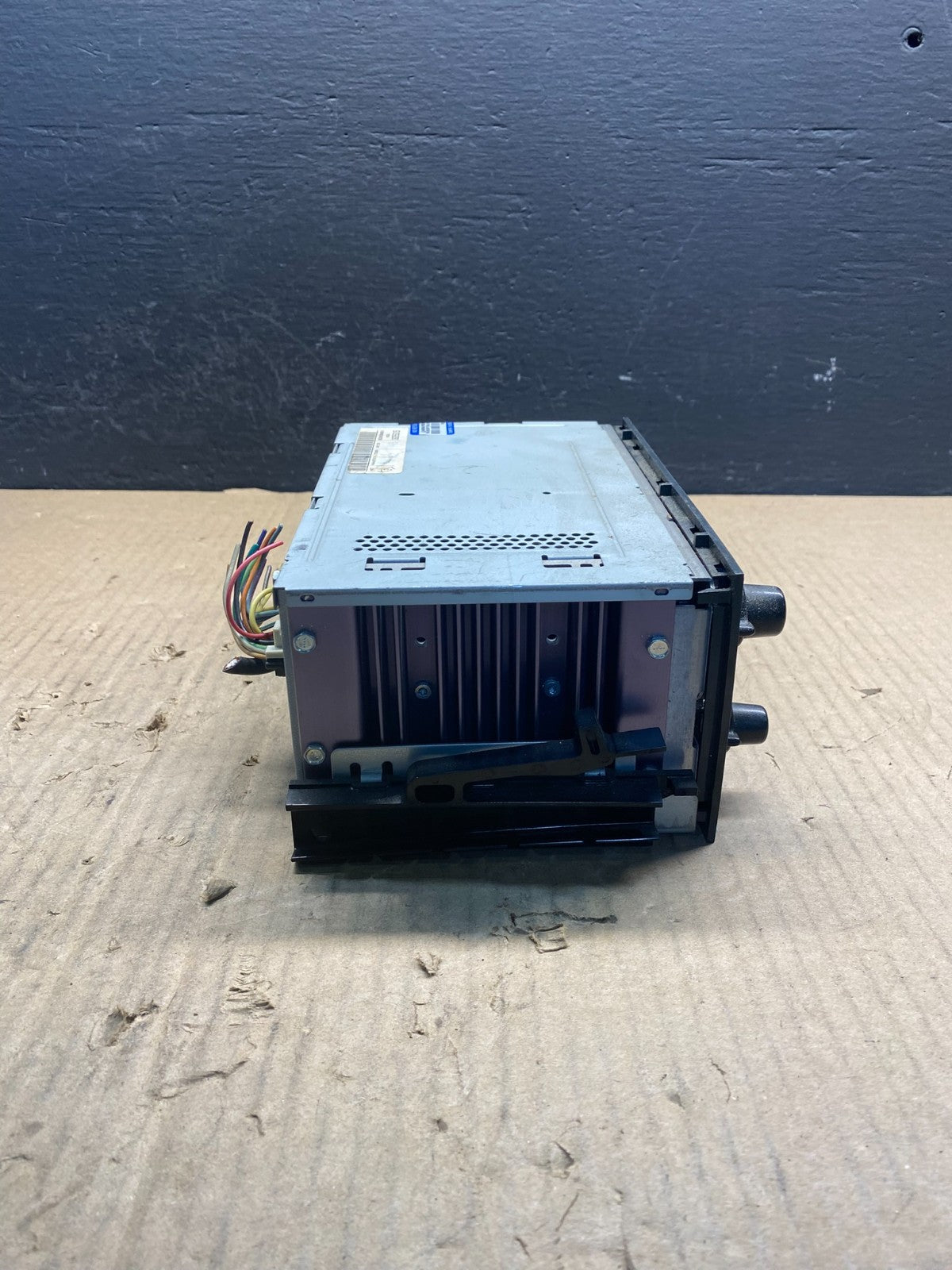 1999-2000 Chevrolet Express Radio AM FM  Player OEM AC2425 DG2