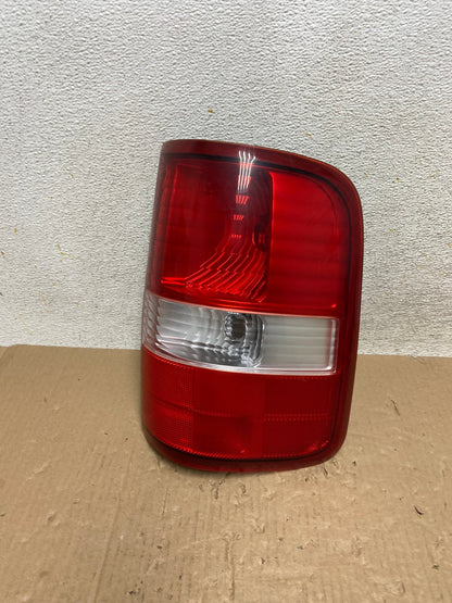 2004 to 2008 Ford F150 F-150 Right Passenger RH Side Tail Light AI1247 LK0