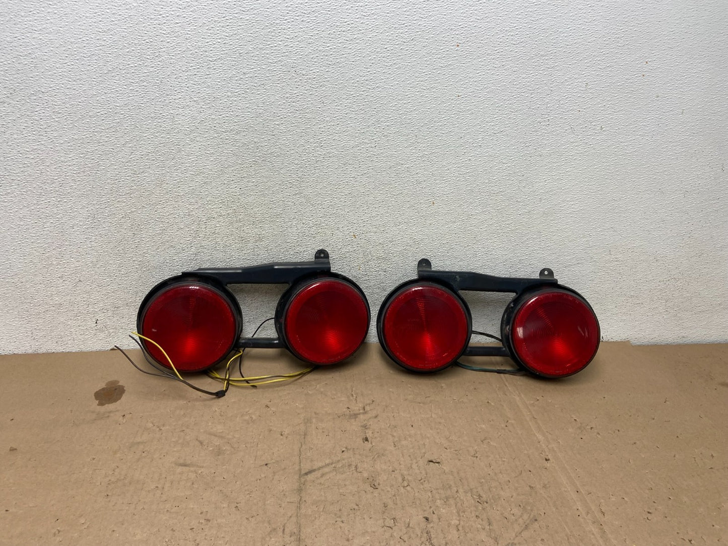 1984-1987 Chevrolet C4 Corvette Left+Right Tail Lights AG5469 DW0