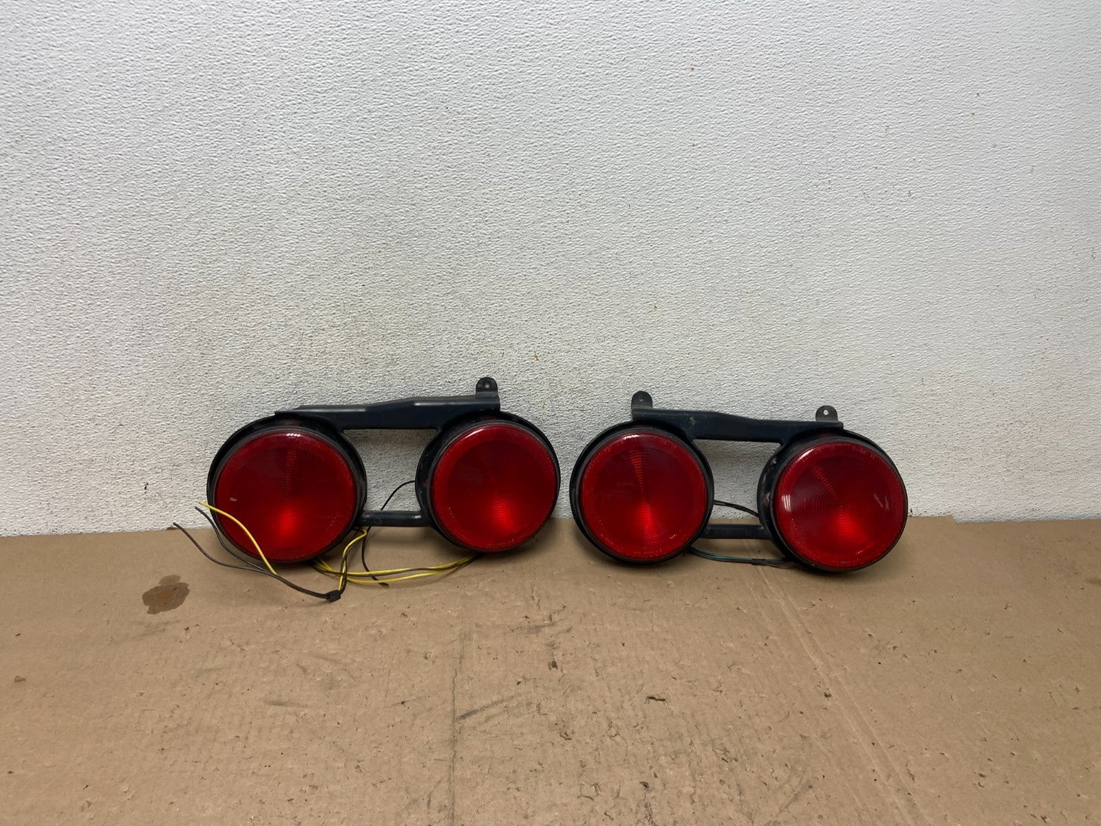1984-1987 Chevrolet C4 Corvette Left+Right Tail Lights AG5469 DW0