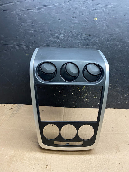 2007 - 2009 Mazda CX-7 Radio Dash TrimClimate Control  Bezel W/Vent  Z0049 DG0
