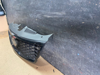 2010 to 2012 Kia Forte Koup Front Upper Grill Grille OEM S1330 DG1
