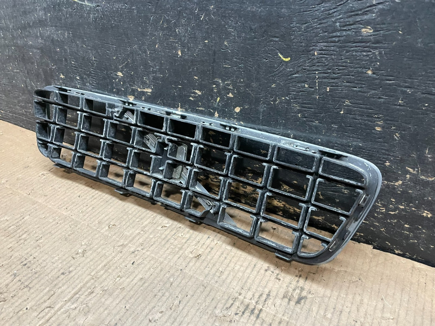2001 to 2004 Volvo S60 Front Upper Grill Grille Y6268 PS6
