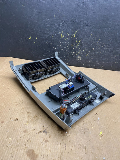 2008 to 2012 Jeep Liberty Dash Climate Temperature Control Radio Bezel Z4441 DG3
