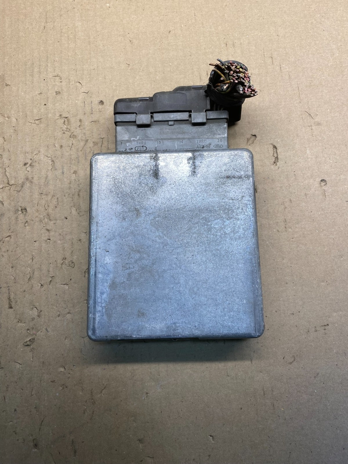 2004 Ford Van E250 4.6L Engine Control Module Unit ECU ac0782 DG0