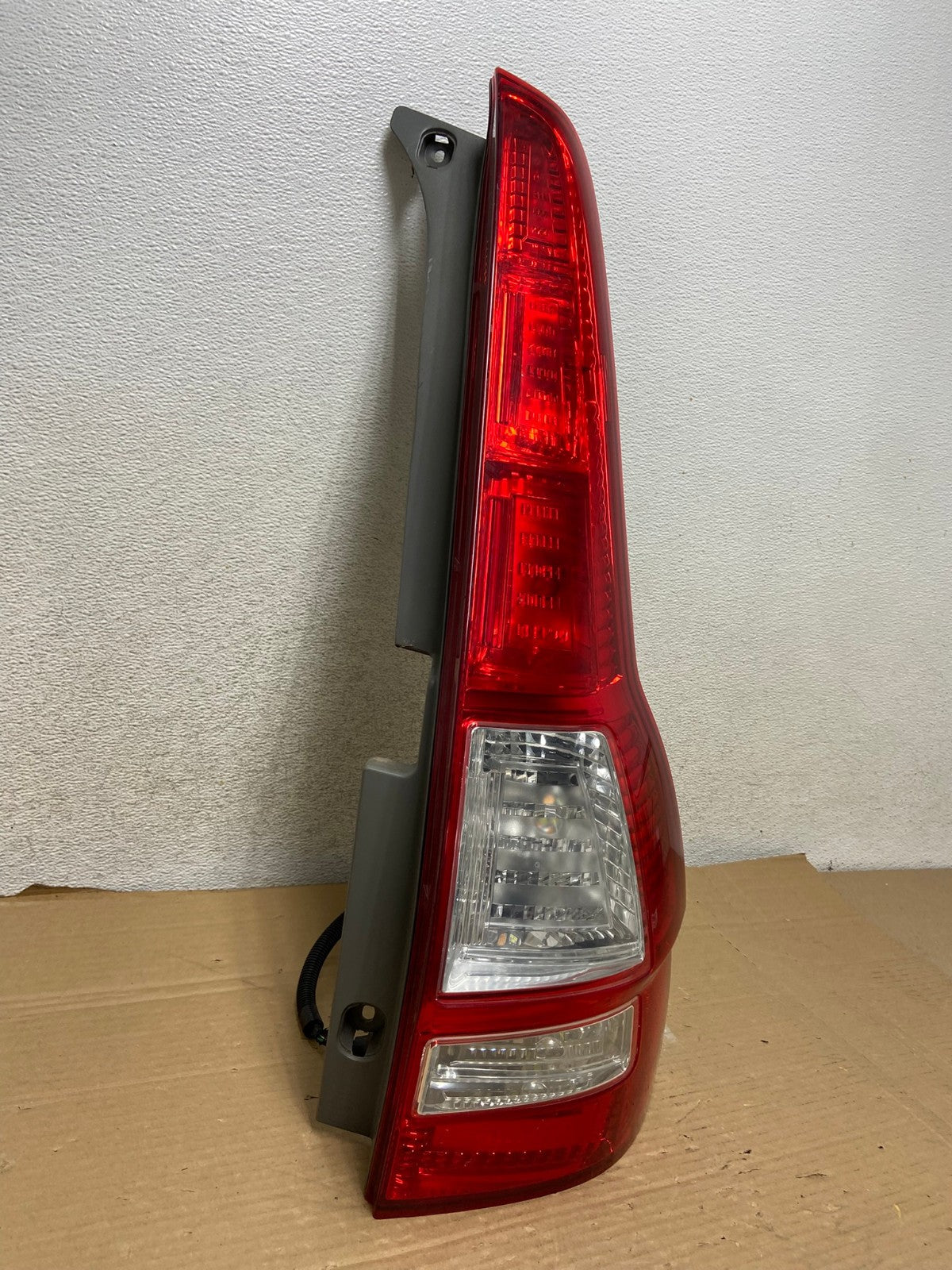 2007 - 2011 Honda Cr-v Crv Right Passenger Rh Side Tail Light AG9008 LK1