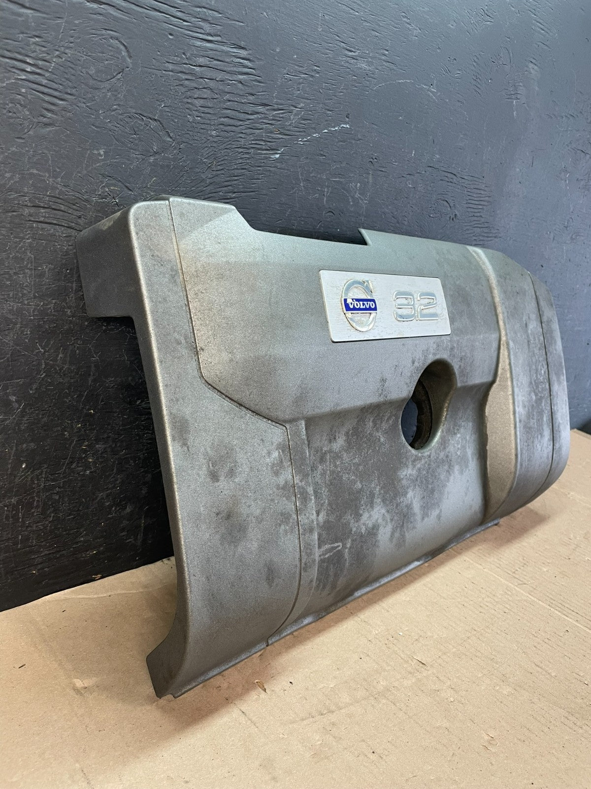 2007 to 2014 Volvo XC90 3.2L Upper Top Engine Motor Dust Cover AD8440 DG2