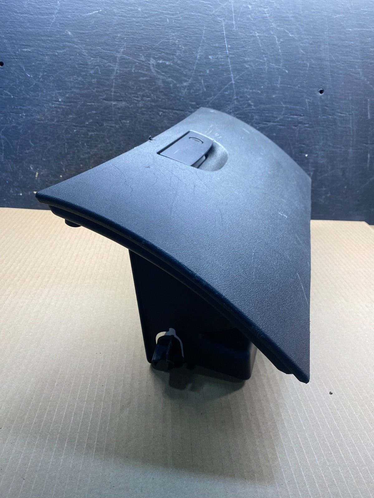 2006-2014 Dodge Charger Challenger Glove Box Compartment ah7418 DG1