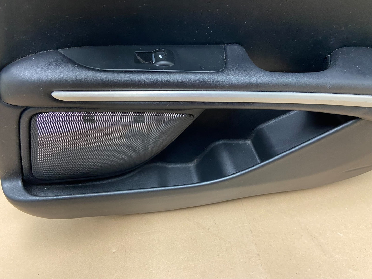 2013-2016 Lincoln MKZ Front Right Passenger Side Panel Door Trim AG4505 DG4