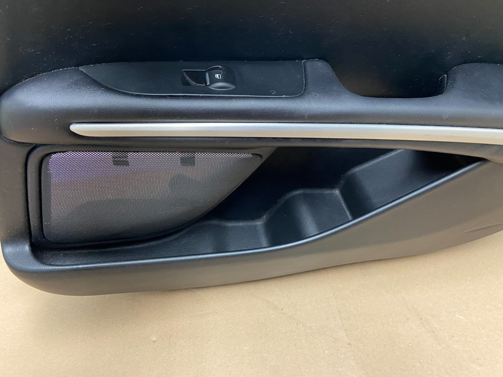 2013-2016 Lincoln MKZ Front Right Passenger Side Panel Door Trim AG4505 DG4
