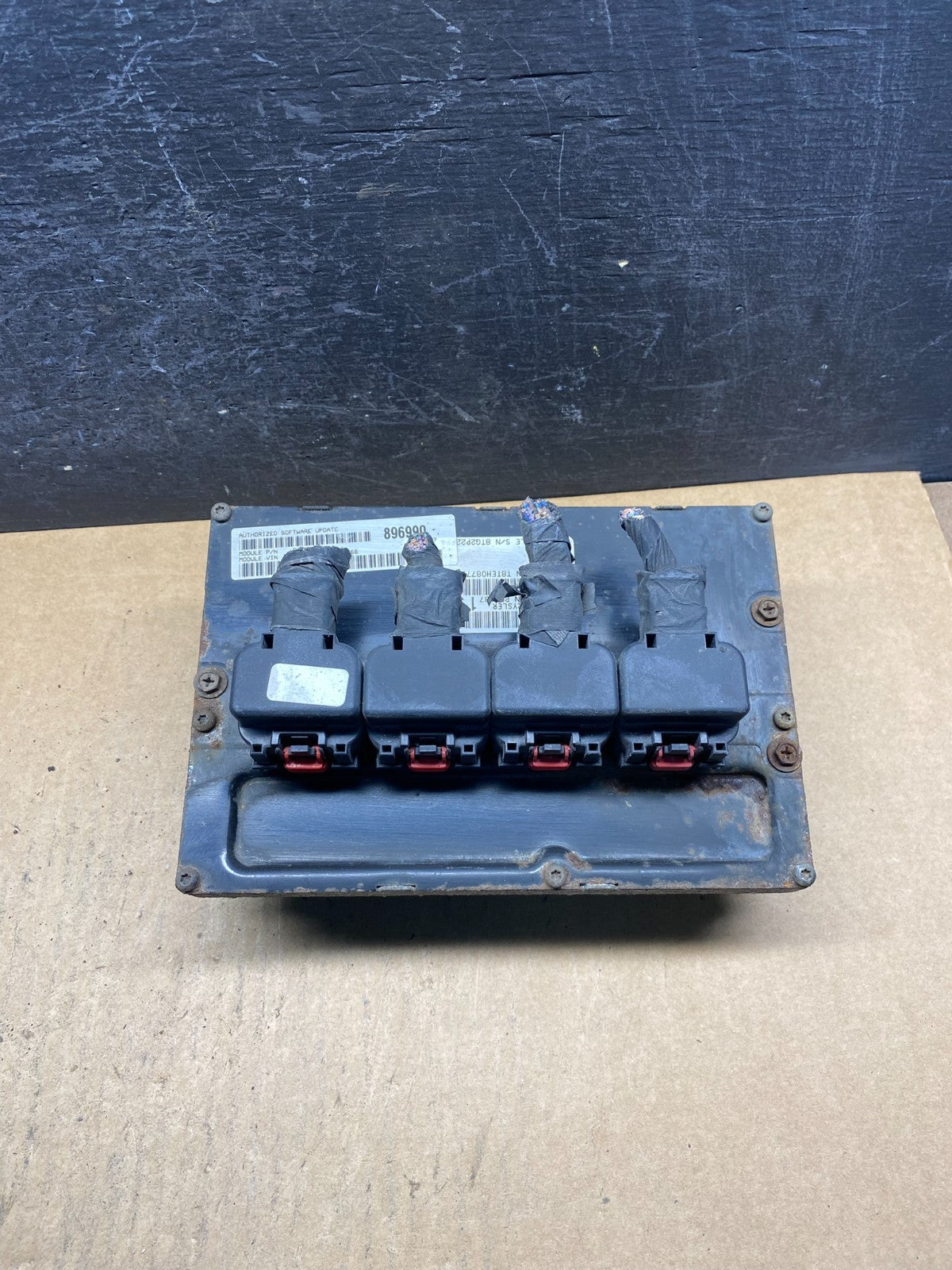 2007 Dodge Caravan Town & Country Engine Computer ECU p05187656ac AH5068 DG0