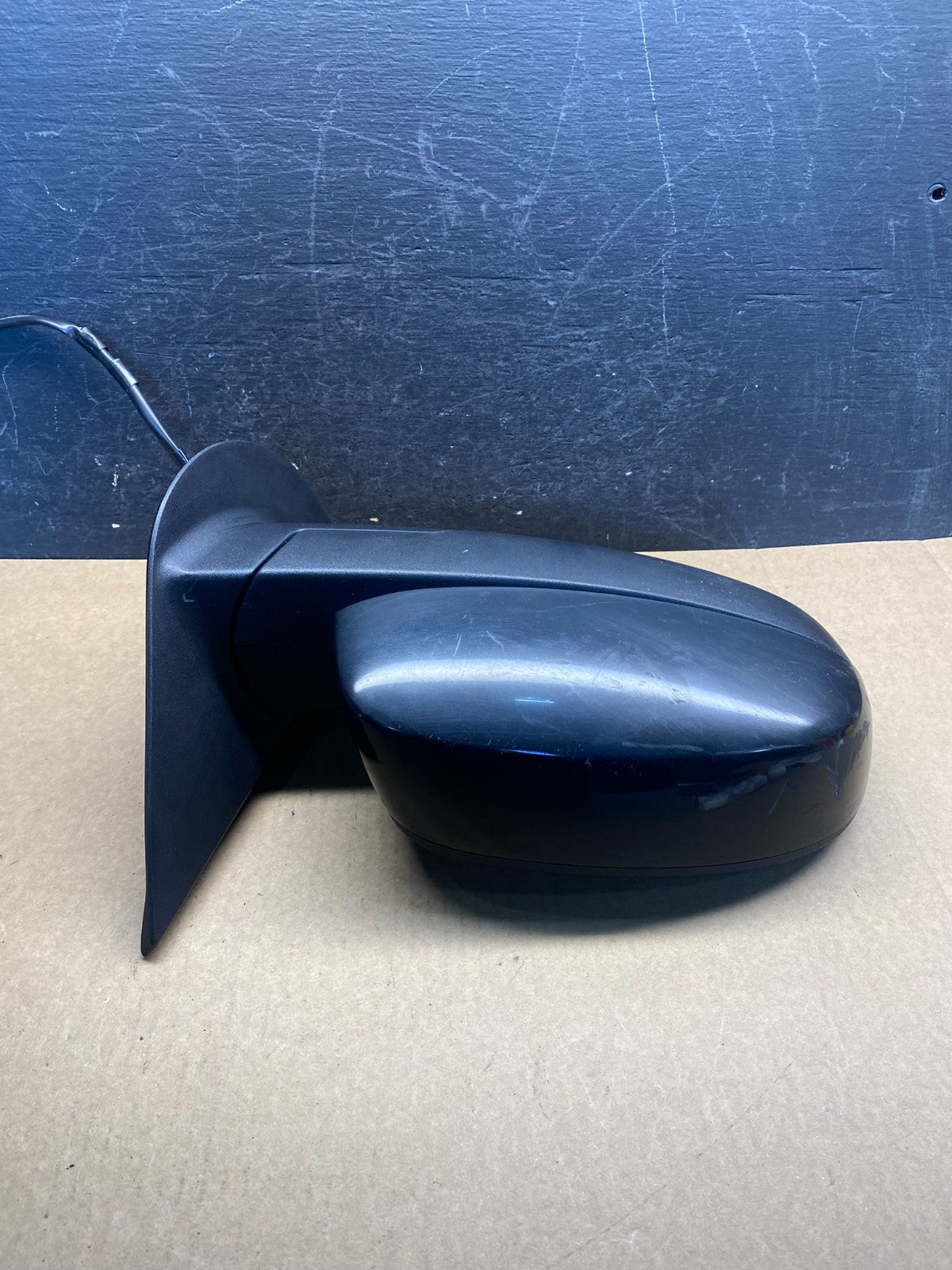 2007-2014 Chevrolet Avalanche Right Passenger Side View Door Mirror AG71931
