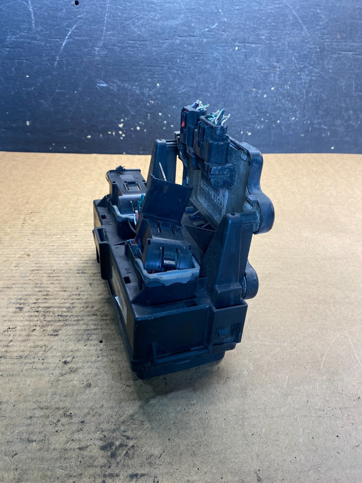 2005 Jeep Grand Cherokee BMC Body Module Power Fuse Box  04692071AB AA0958 DG3