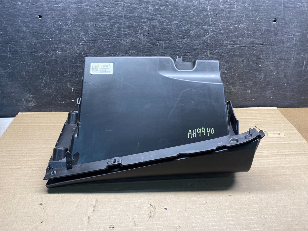 2010 - 2017 Chevrolet Volt Right Passenger Side Glove Box AH9940 DG3