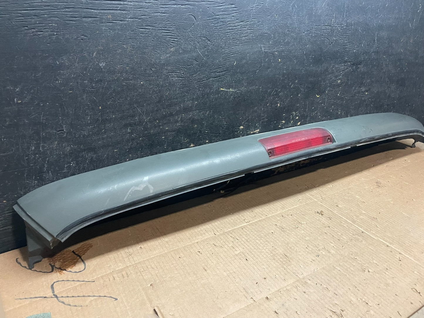 1996 to 2002 Chevrolet Express 3rd Third Brake Light Trim Spoiler Y1912 DG1