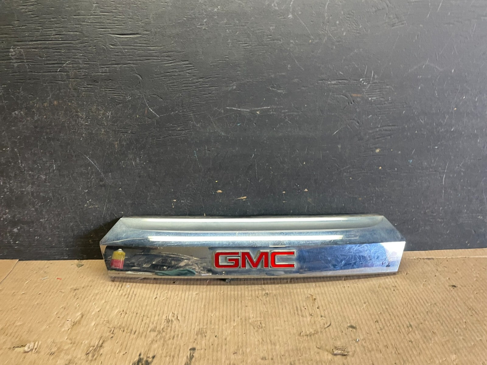 2011-2015 GMC Terrain Tailgate Liftgate Chrome Finish Molding Camera M2943 DG0