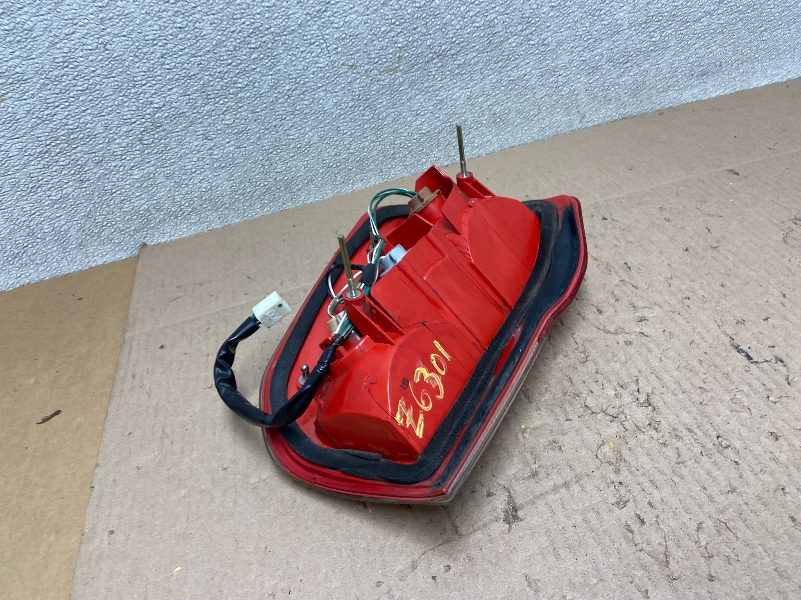 2001 2002 2003 Toyota Rav4 Right Passenger Rh Side Tail Light OEM Z6301 DW4